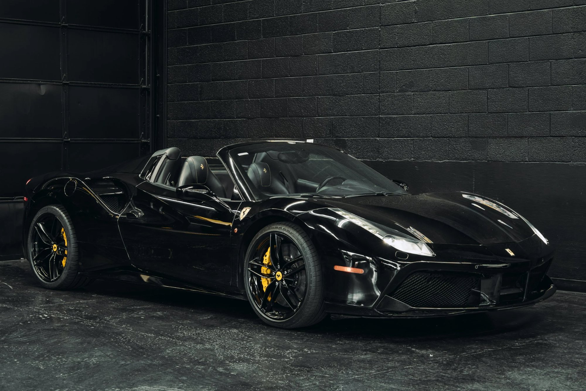 Ferrari 488 Spider rental in Scottsdale and Phoenix Arizona